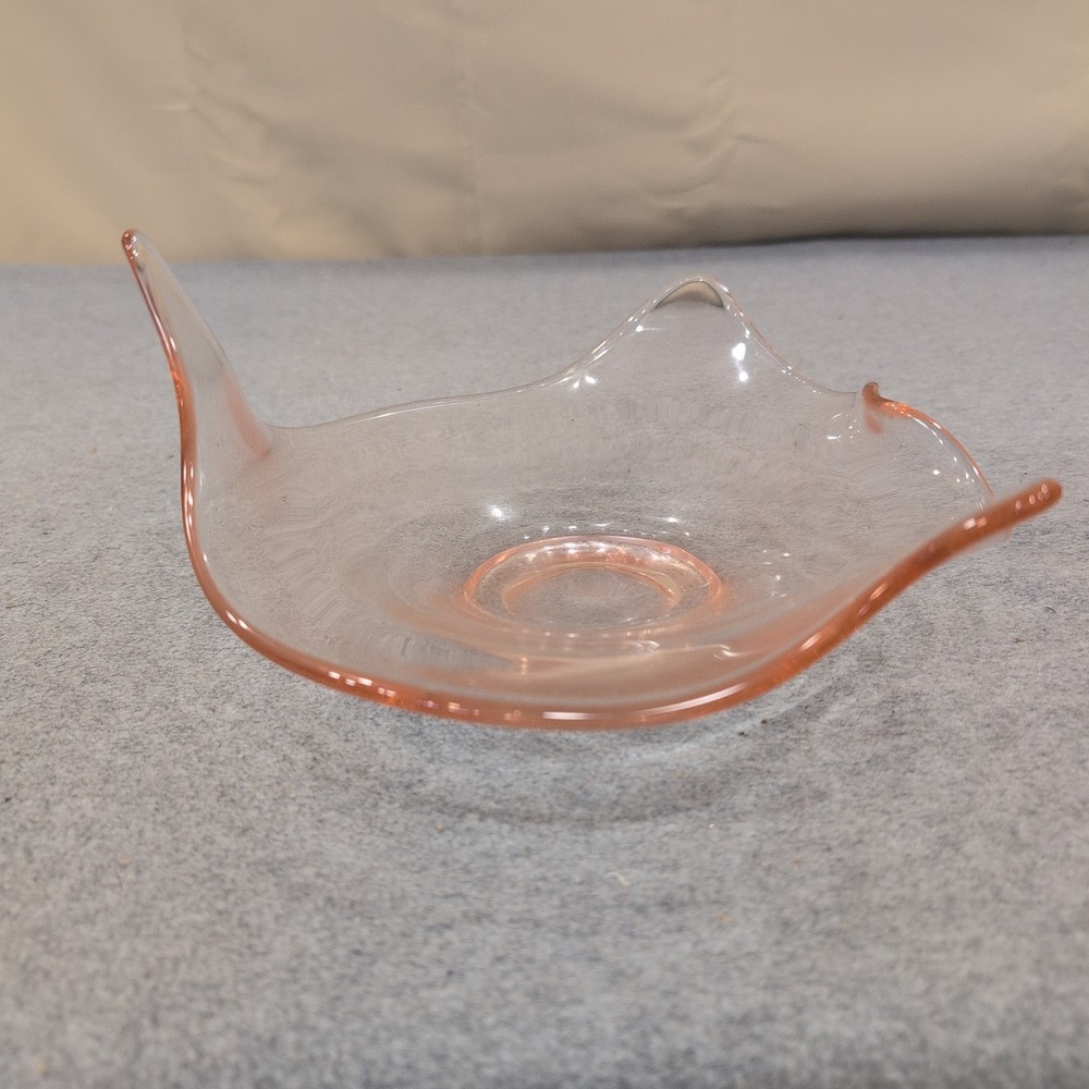 Vintage Pink Depression Glass Handkerchief Bowl Tri-Corner‎ Crimped Dish Blush - Picture 2 of 5